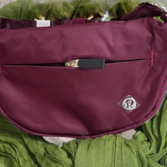 Burgundy Crossbody Belt Bag Everyday Sling 1L - Picture 4 of 7